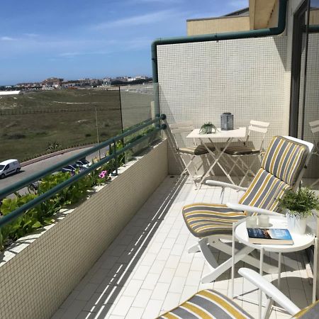 Beachfront Apartment With Sea View Azurara Exteriör bild