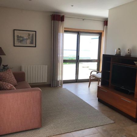 Beachfront Apartment With Sea View Azurara Exteriör bild