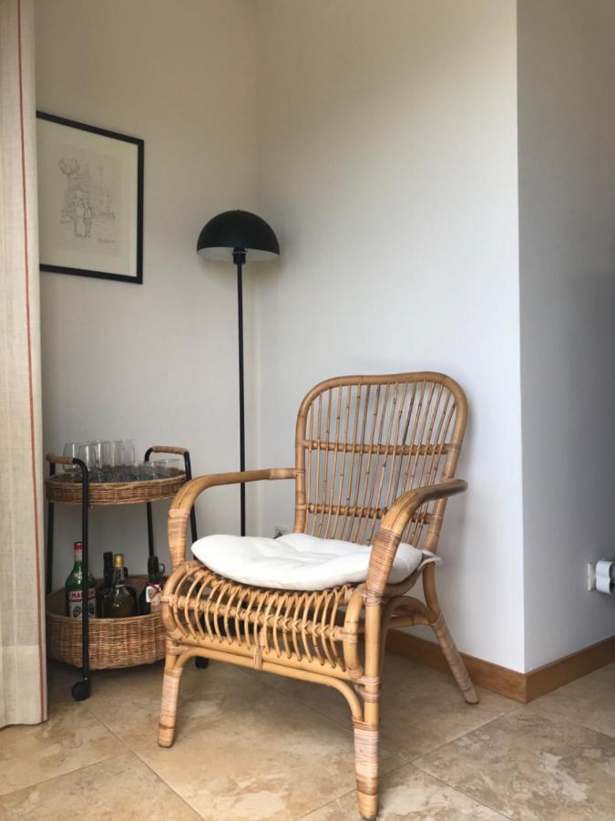 Beachfront Apartment With Sea View Azurara Exteriör bild