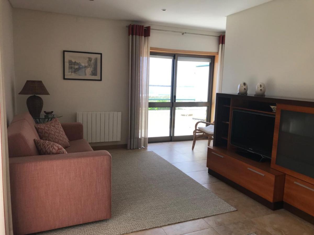 Beachfront Apartment With Sea View Azurara Exteriör bild